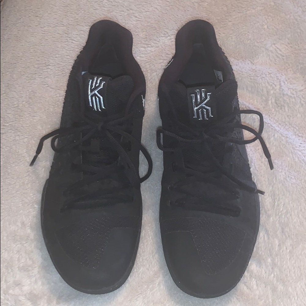 Nike Kyrie Irving Azurie Elizabeth Size 12 Black